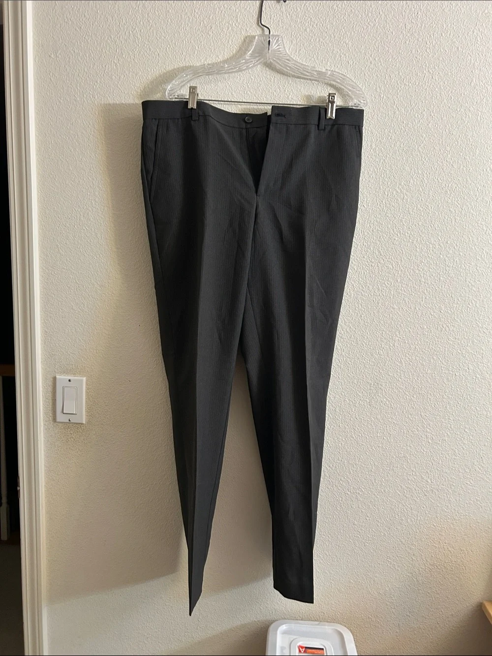 Men's Tailored Dress Pants in Charcoal Gray